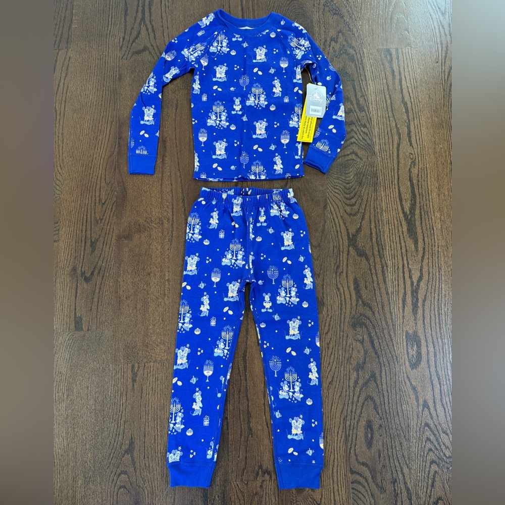 NWT Disney Hanukkah Blue Kids Pajama Set with Character Print size 6